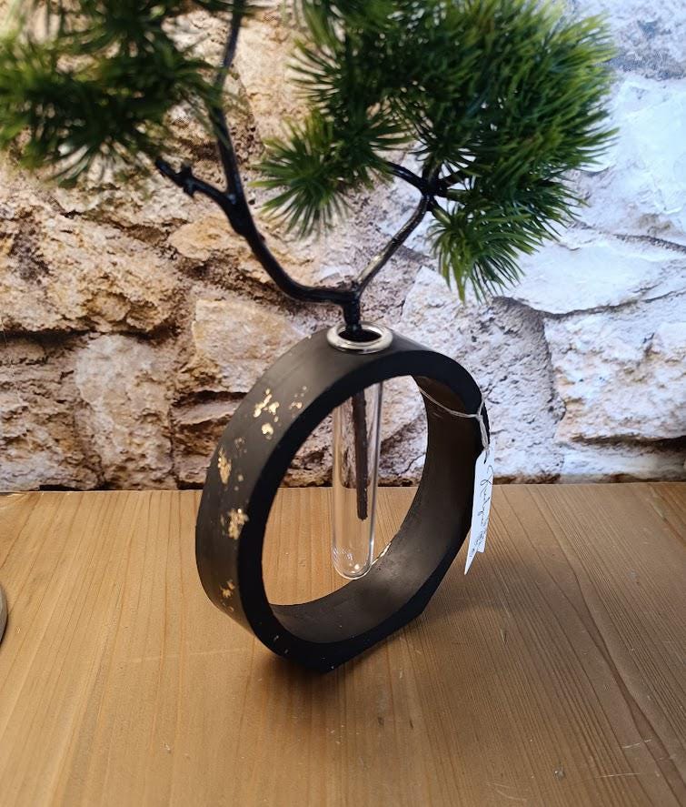 Vase soliflore noir et or.