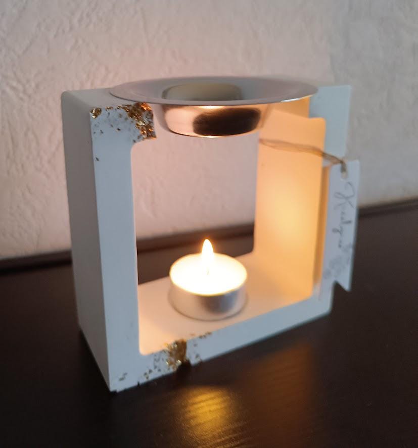 Brûle parfum carré blanc et petites pierres or