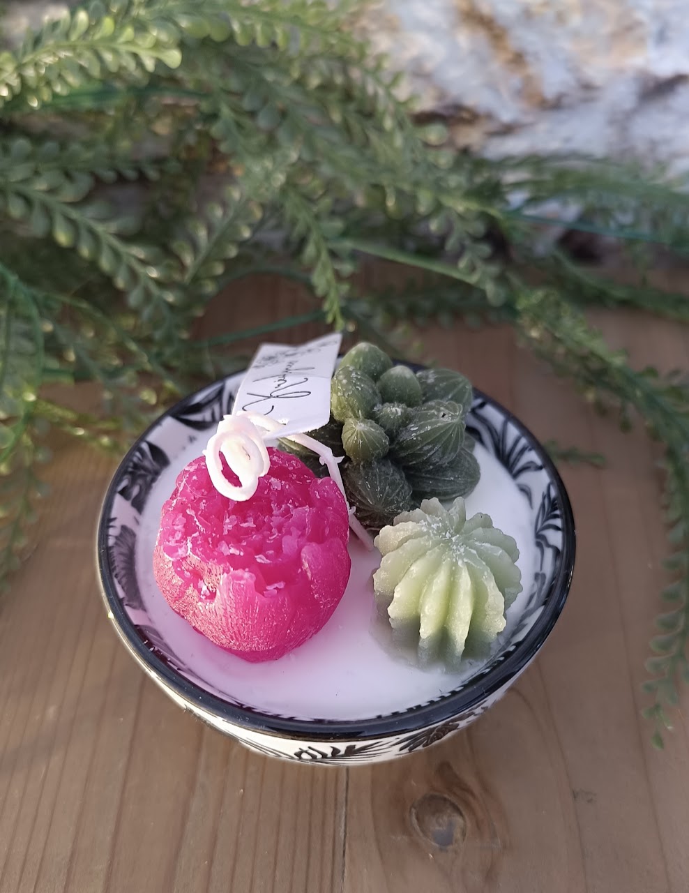 Bougie parfumée coupe céramique noire et blanche