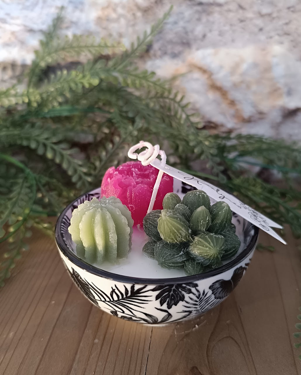 Bougie parfumée coupe céramique noire et blanche