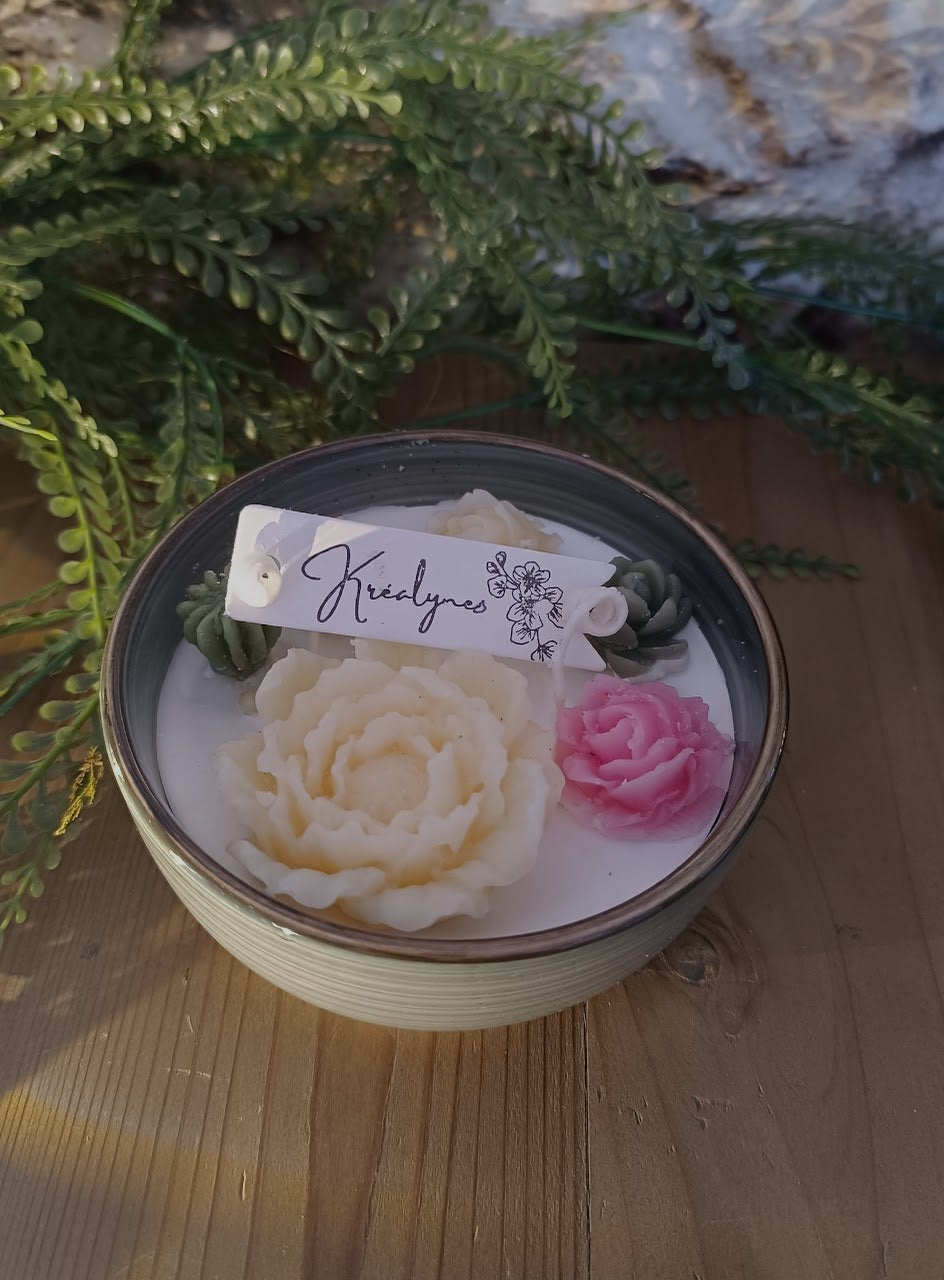 Bougie artisanale parfumée, coupe céramique vert sauge