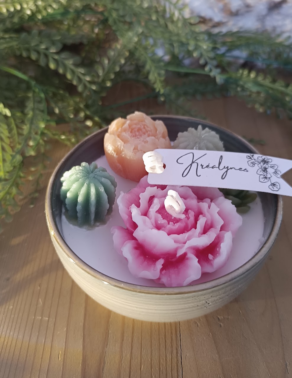 Bougie artisanale parfumée, coupe céramique vert sauge