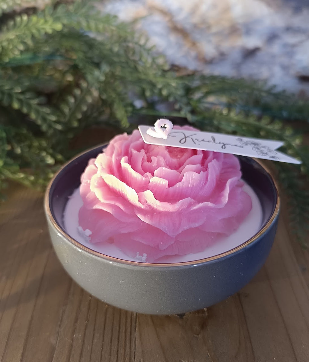 Bougie artisanale parfumée, coupe en céramique gris bordure or