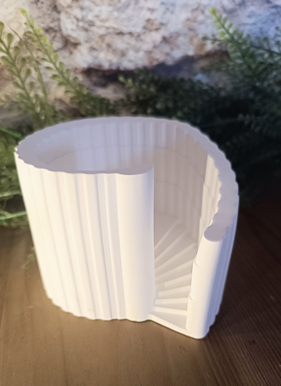 Brûle parfum artisanal en poudre de céramique blanche forme escalier