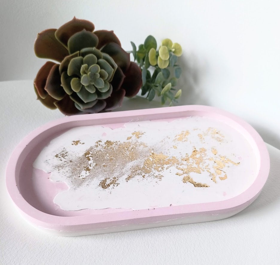 Plateau de rangement oval rose et blanc