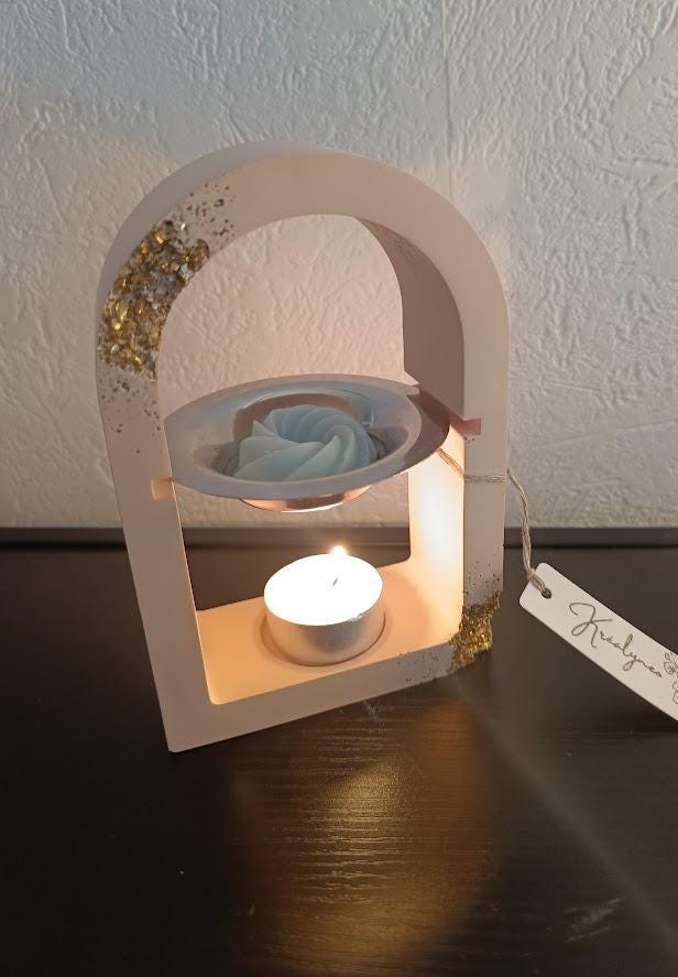 Brûle parfum arrondi terracotta clair et or.